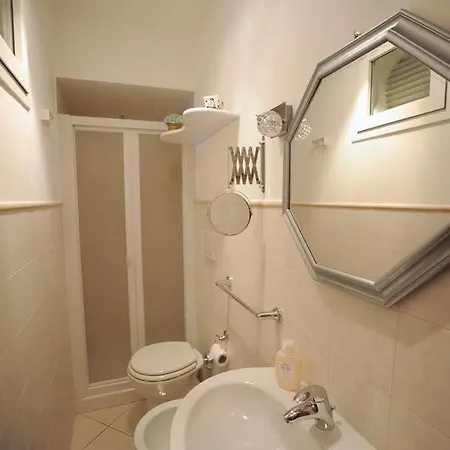 Le Finestre Sul Borgo B&B 타란토