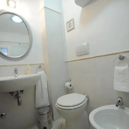 Le Finestre Sul Borgo B&B 3*